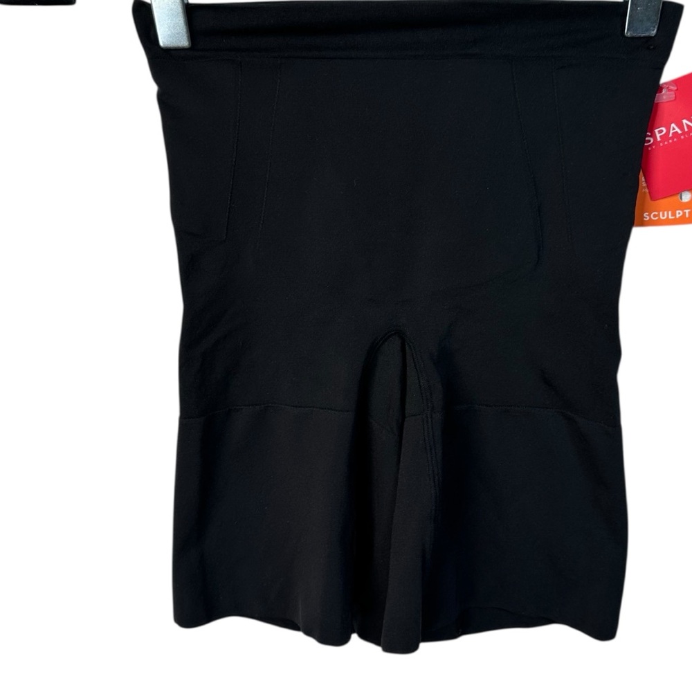 Spanx Sculpt Mid Thigh Shorts S Very Black NWT Seamless Shapewear Sculptcore